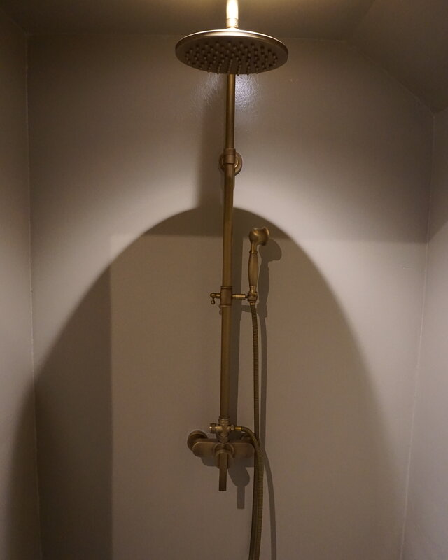 Rene Houtman Antieke Bronzen Opbouwdoucheset