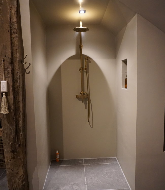 Rene Houtman Antieke Bronzen Opbouwdoucheset