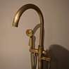 Rene Houtman Badkraan Brons Vrijstaand Met Handdouche L118 cm Rene Houtman Badkraan Brons Vrijstaand Met Handdouche L118 cm