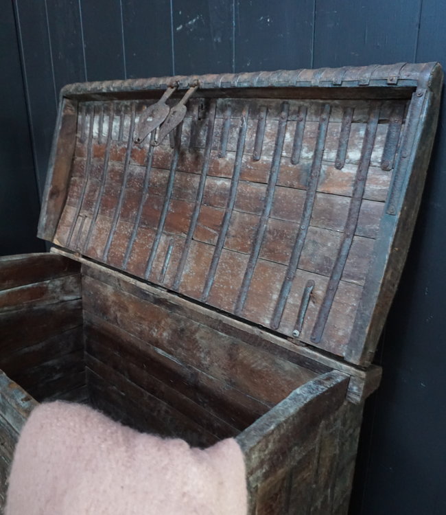 Rene Houtman Indiase Huwelijkskist Wielkast-Model 127x98x70