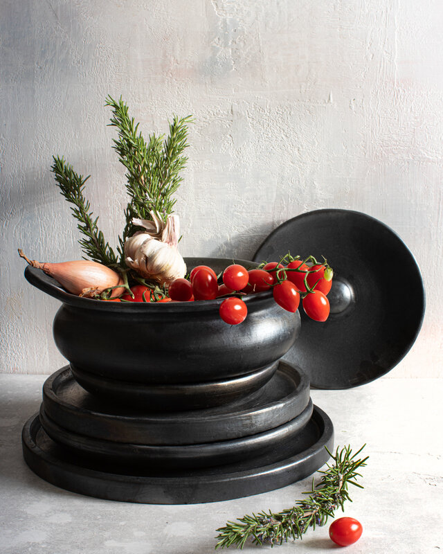Bazar Bizar The Burned Pot - Zwart - L26 x B21 x H10 cm