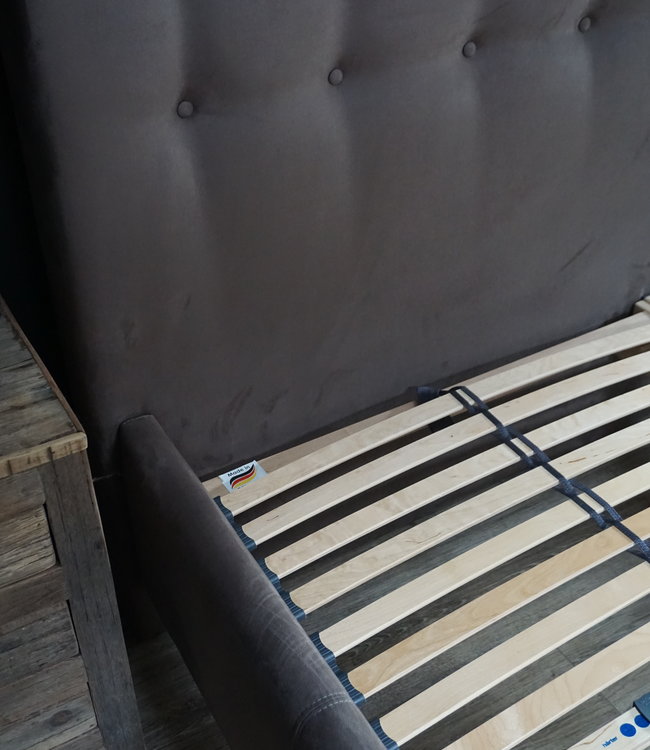 Rene Houtman Darlton Challenger Ledikant Capiton Stof Bruin