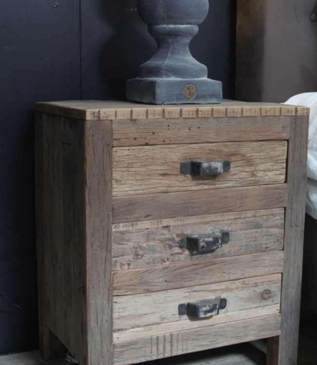 Rene Houtman Oud houten nachtkastje 3 lades 50x35x60 cm
