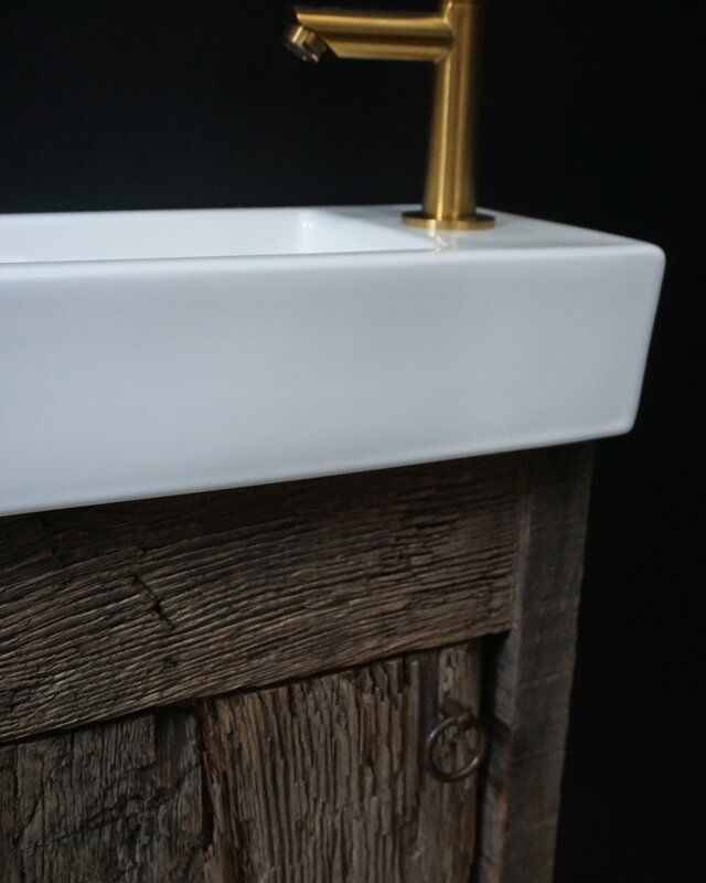 Rene Houtman Oud Eikenhouten Geborsteld Toiletmeubel 1 deur + Witte Fontein