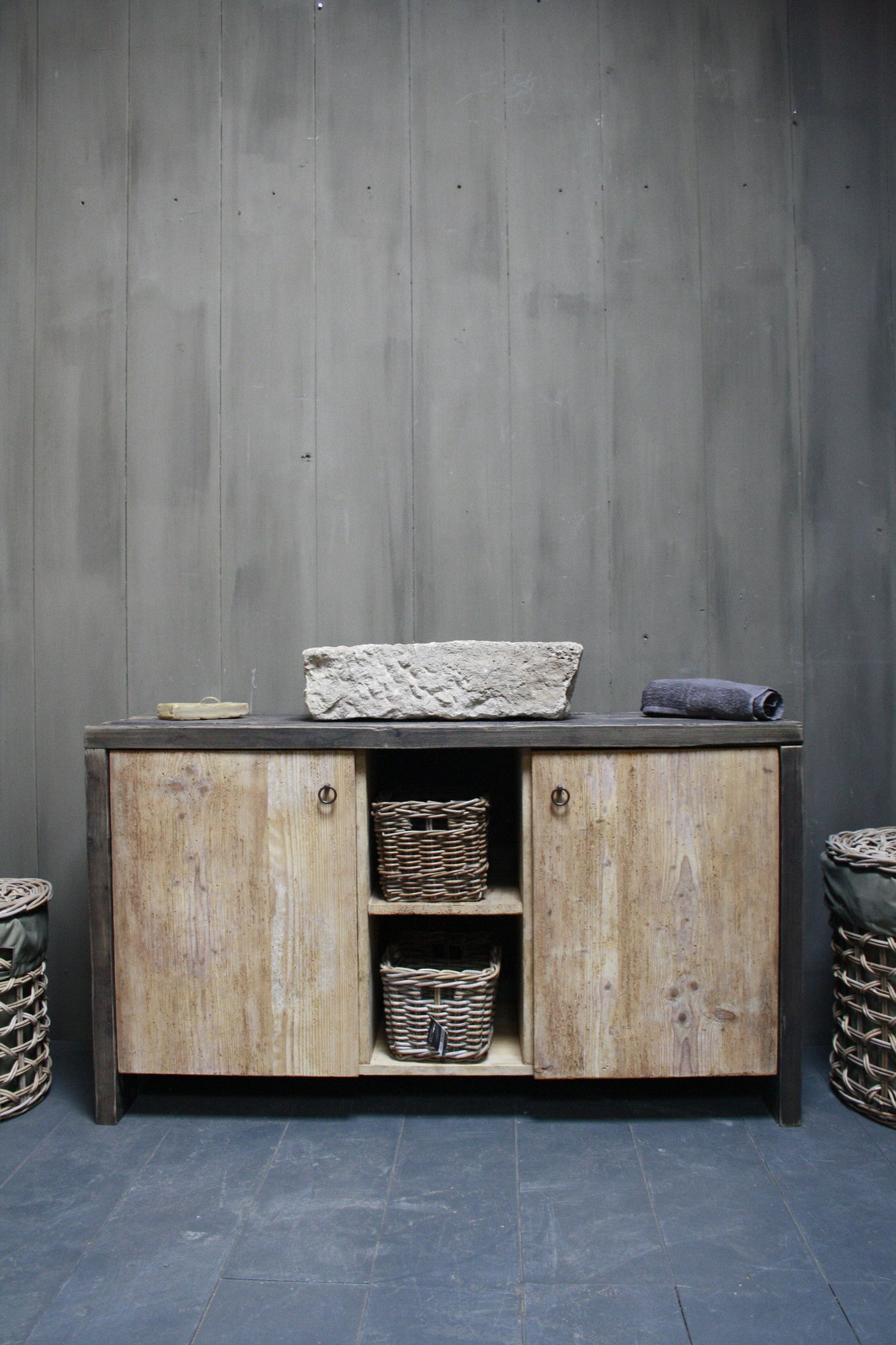 Rene Houtman Oud houten badkamermeubel/Sidetable Kelsey 140 cm