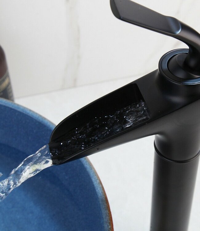 Rene Houtman Zwarte Waterval- Mengkraan - H32 cm