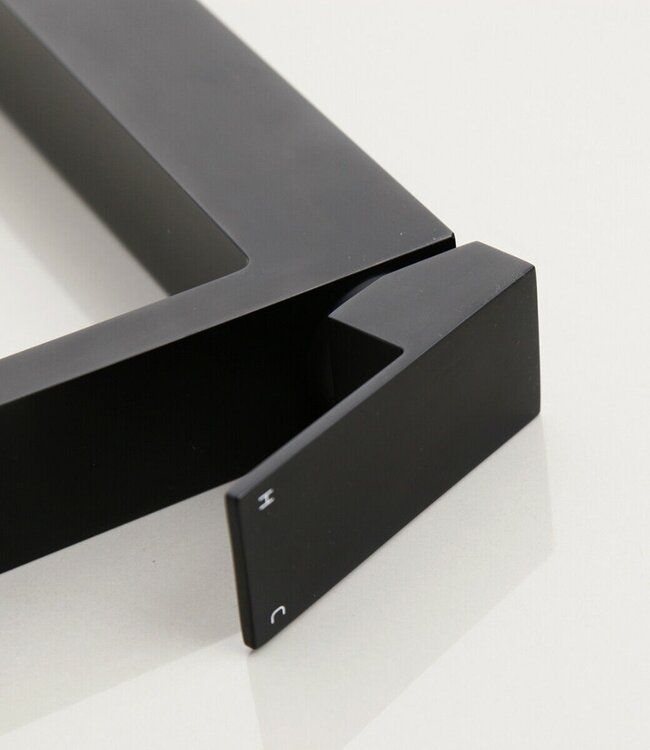 Rene Houtman Hoge Zwarte Mengkraan - H28 cm