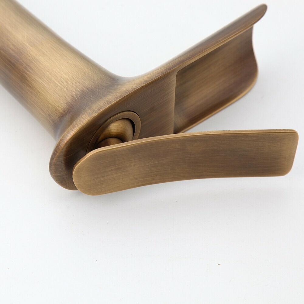 Rene Houtman Hoge Watervalkraan Brons - H27,5 cm