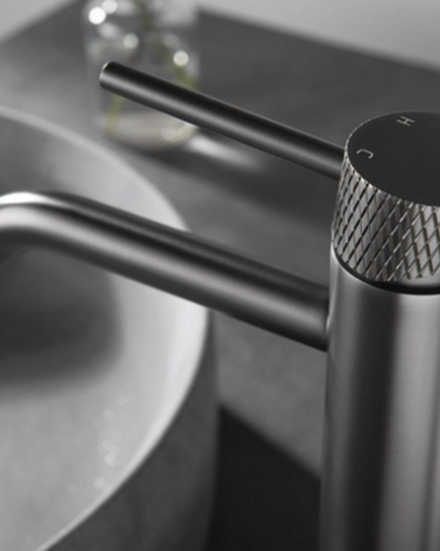 Wiesbaden Wastafelkraan Wiesbaden Ribbd Opbouw XL Hoge Uitloop Gunmetal