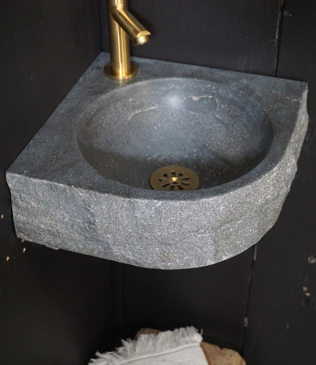 Rene Houtman Leo Set Hoekfontein Natuursteen Goud Kort