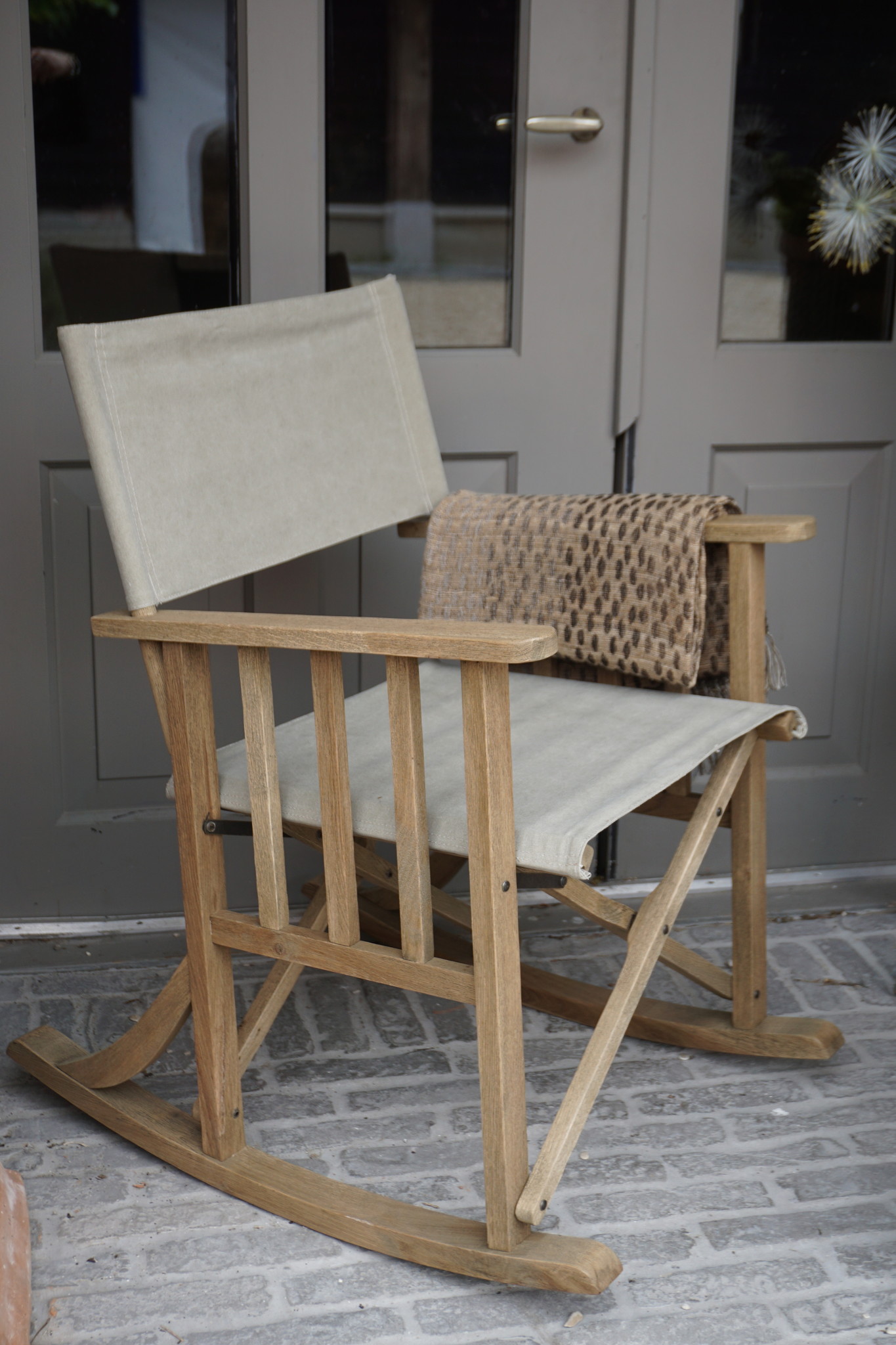 Rene Houtman Regisseursstoel Flo lichtgrijs/sand Hout 75x60x86cm