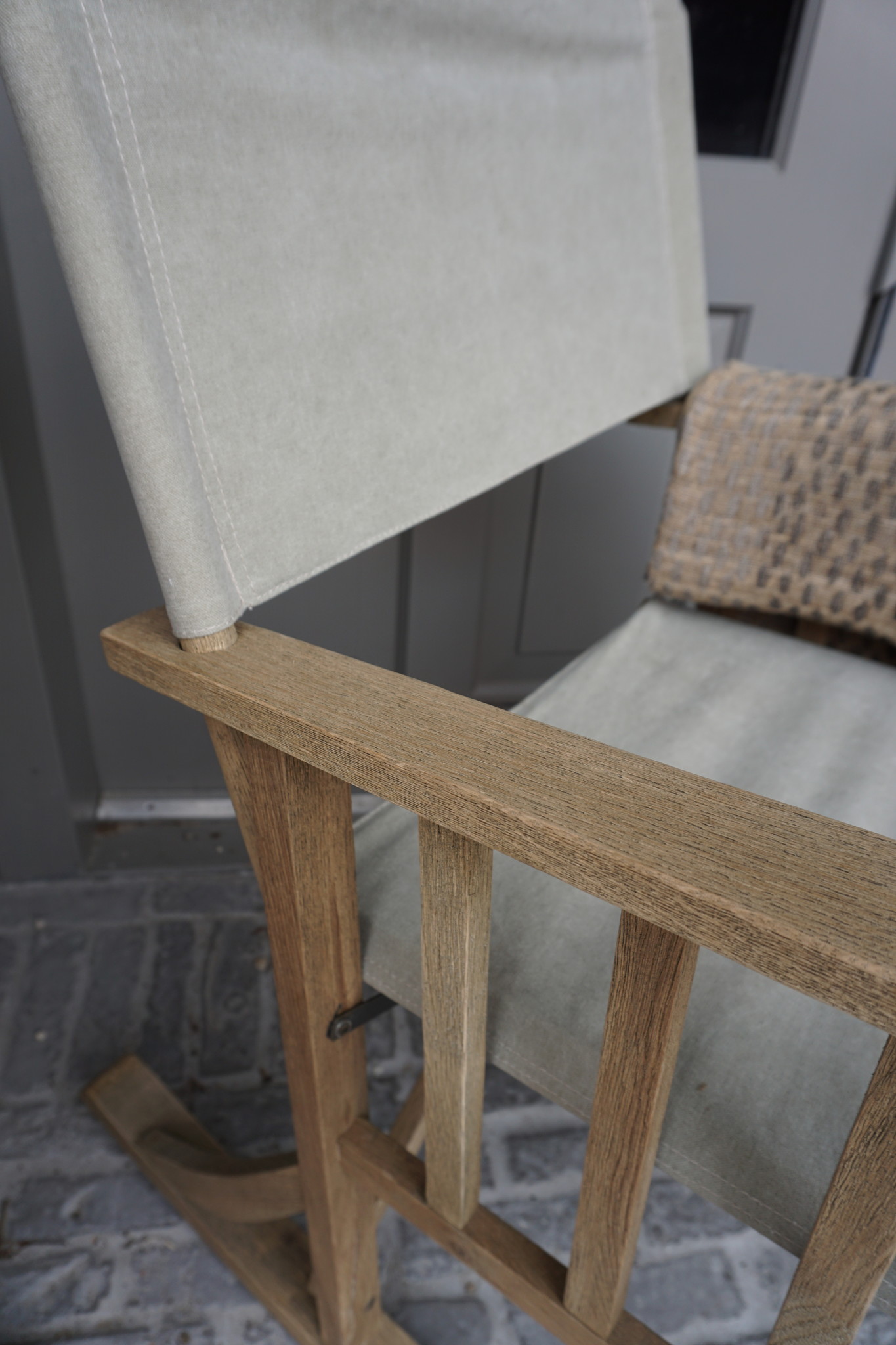 Rene Houtman Regisseursstoel Flo lichtgrijs/sand Hout 75x60x86cm