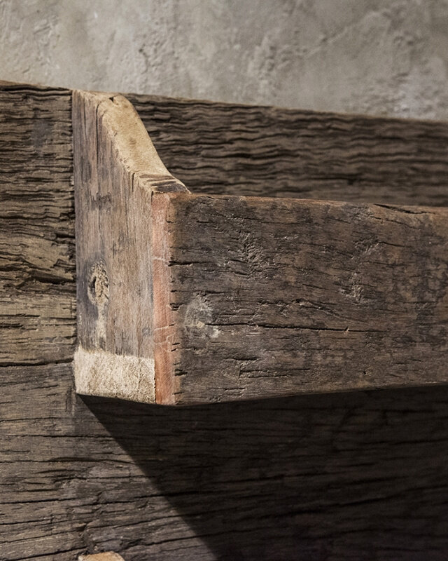 Be-Uniq Wandrek Lucas - Oud Hout - H36 x B60 x D11 cm