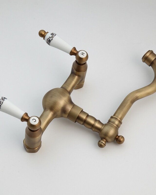 Rene Houtman Nostalgische Bronzen Muurkraan - H17,5 cm