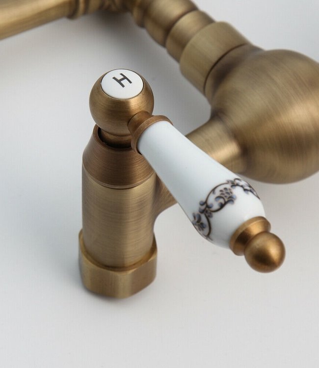 Rene Houtman Nostalgische Bronzen Muurkraan - H17,5 cm