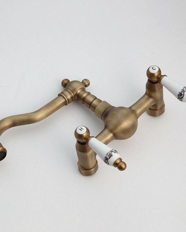 Rene Houtman Nostalgische Bronzen Muurkraan - H17,5 cm