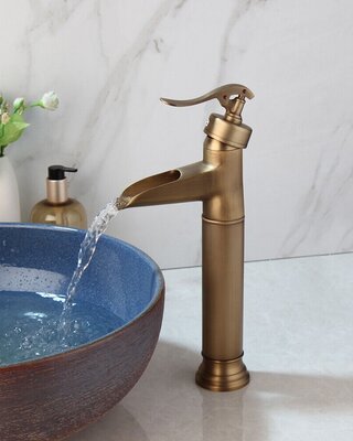 Rene Houtman Bronzen Watervalkraan - Landelijk - 34,5 cm