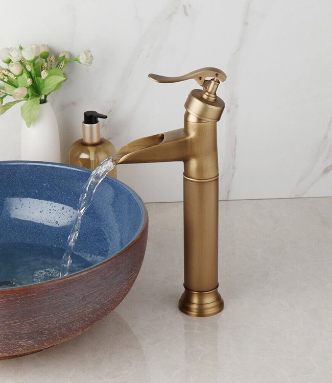 Rene Houtman Bronzen Watervalkraan - Landelijk - 34,5 cm