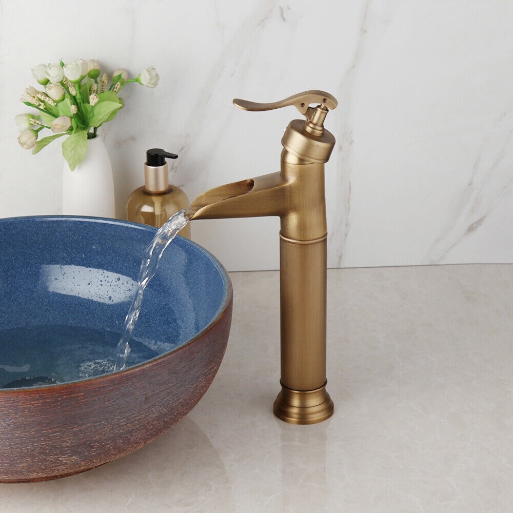 Rene Houtman Bronzen Watervalkraan - Landelijk - 34,5 cm