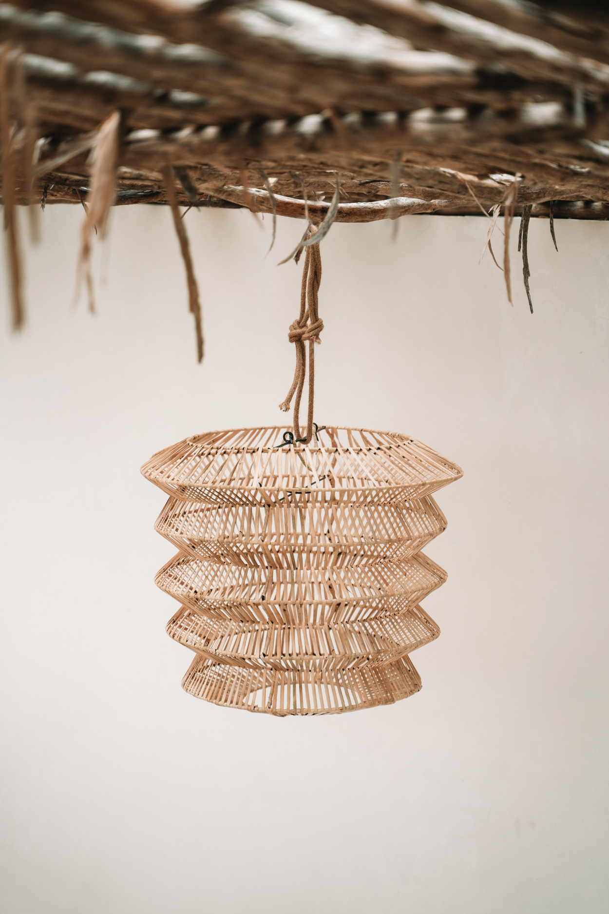 Bazar Bizar The Mad Moiselle Pendant - Natural - M