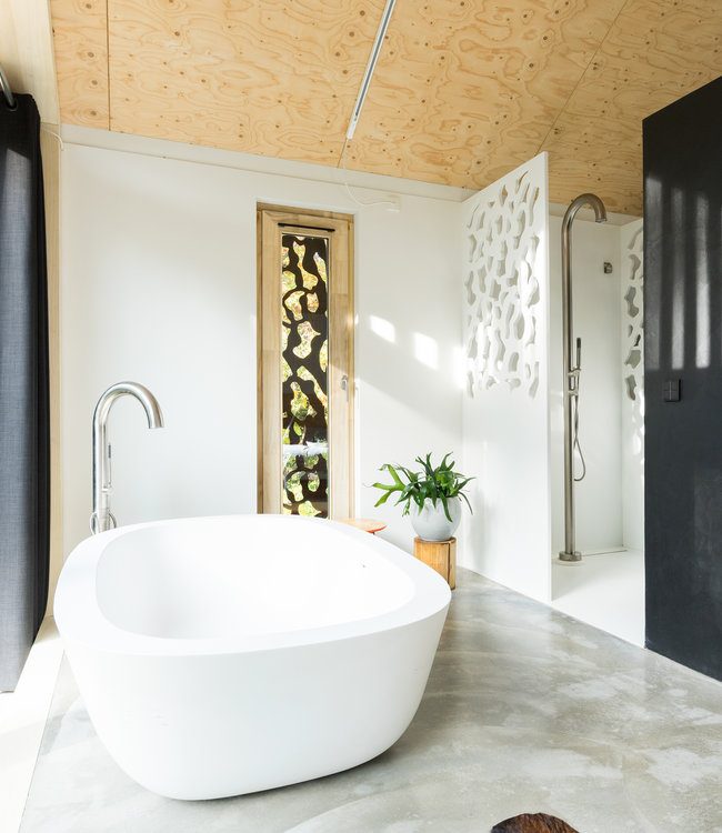 JEE-O Original Vrijstaande Bad-vuller | Met Eengreep-mengkraan en Handdouche | H110 cm