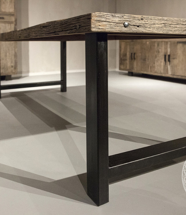 Be-Uniq Robuuste Oud Houten Eettafel - B180 x D95 cm