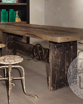 Be-Uniq Eettafel Factory - L100 x B240 cm - Oud Hardhout
