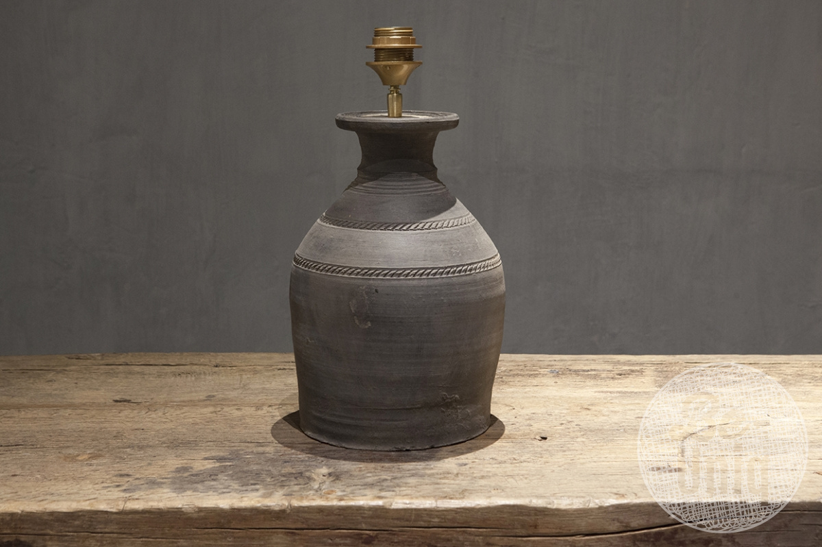Be-Uniq Kruiklamp Nepalpot - Inclusief Kap - D22 x H57 cm