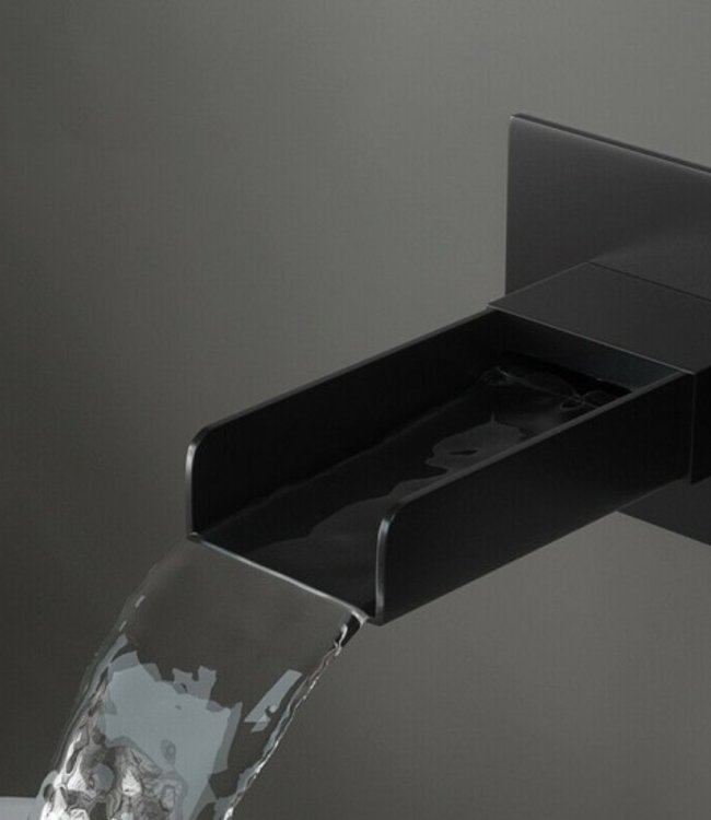 Rene Houtman Luxe Zwarte Inbouw Waterval Kraan