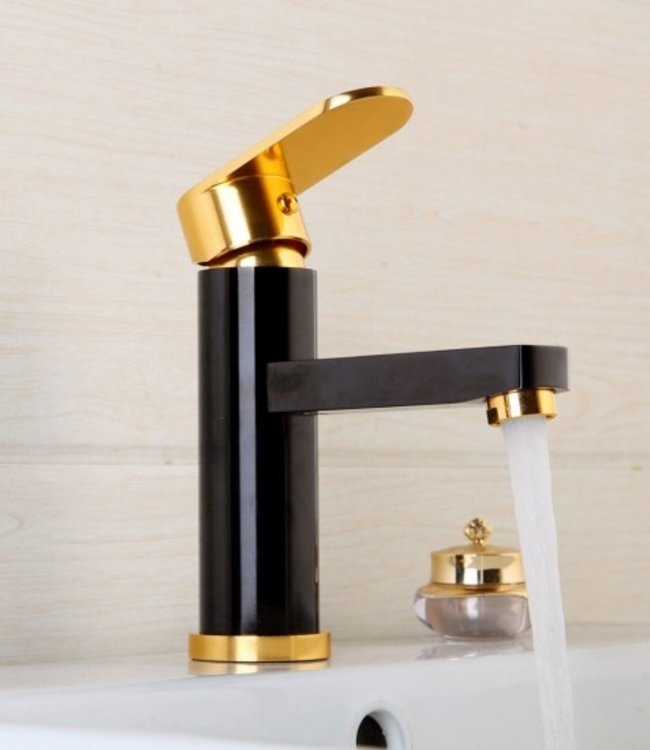 Rene Houtman Zwart Gouden Wastafelkraan