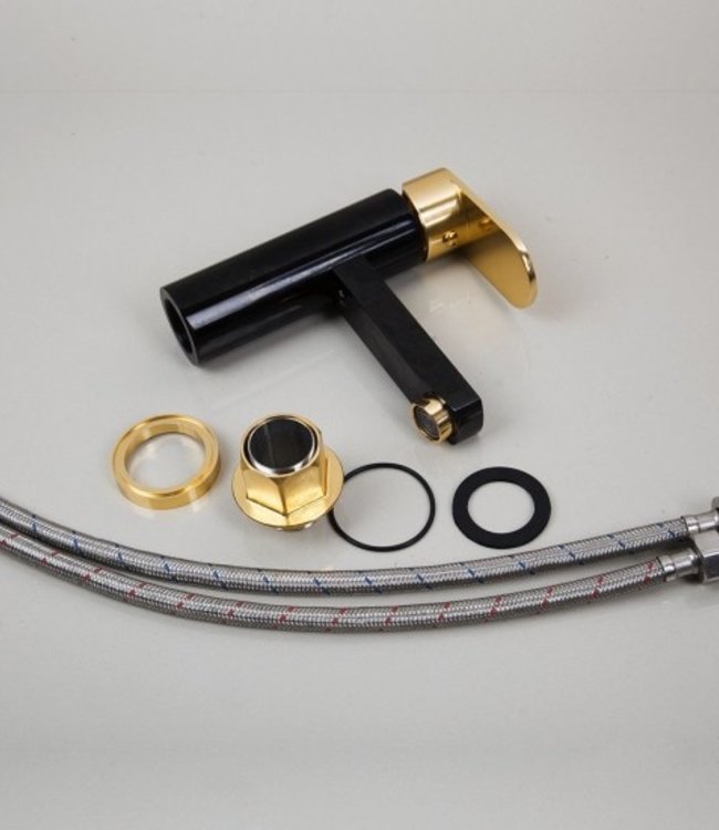 Rene Houtman Zwart Gouden Wastafelkraan