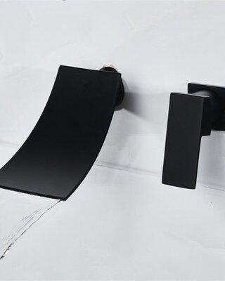 Rene Houtman Mat Zwarte Inbouw Waterval Kraan
