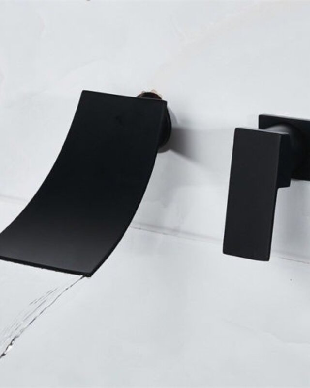 Rene Houtman Mat Zwarte Inbouw Waterval Kraan