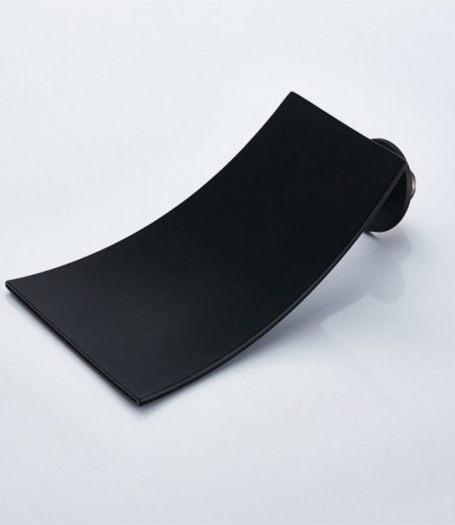 Rene Houtman Mat Zwarte Inbouw Waterval Kraan