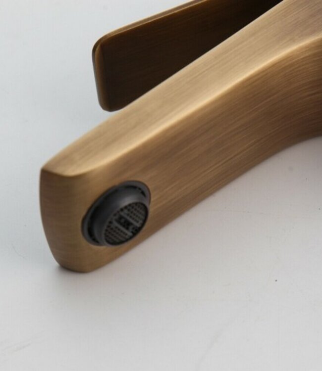 Rene Houtman Mengkraan Bronskleurig