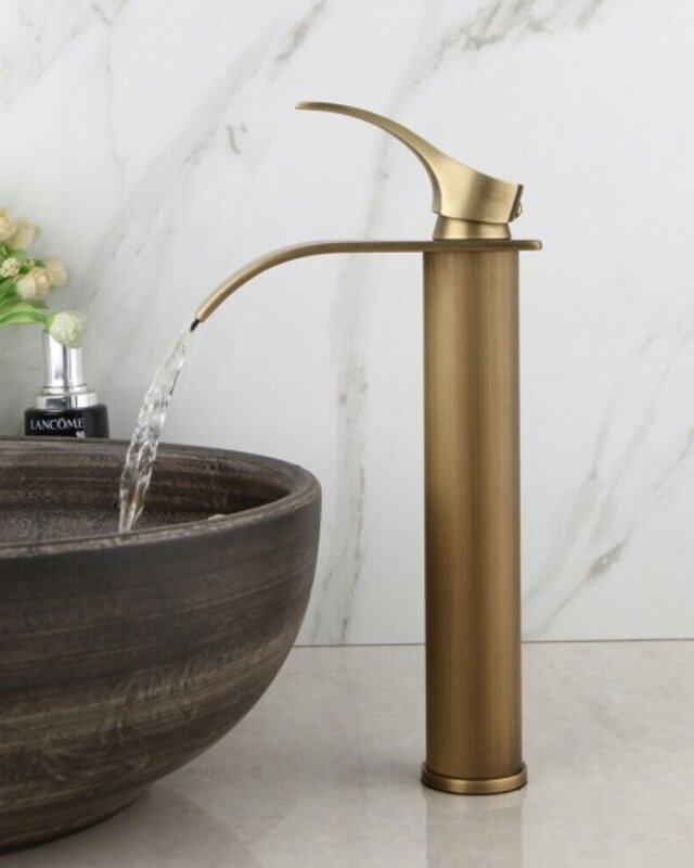 Rene Houtman Landelijke Bronzen Waterval Kraan