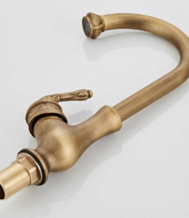 Rene Houtman Elegante Bronzen Kraan