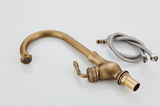 Rene Houtman Elegante Bronzen Kraan