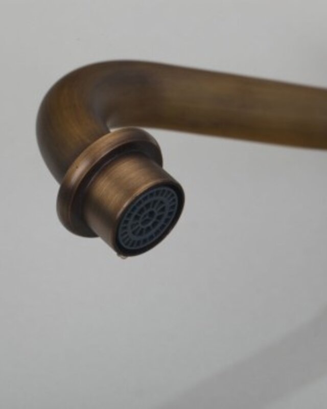 Rene Houtman Elegante Nostalgische Bronzen Wastafelkraan