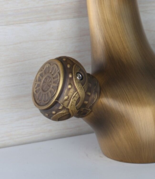 Rene Houtman Nostalgische Bronzen Wastafelkraan - Klassiek - Met Draaiknoppen