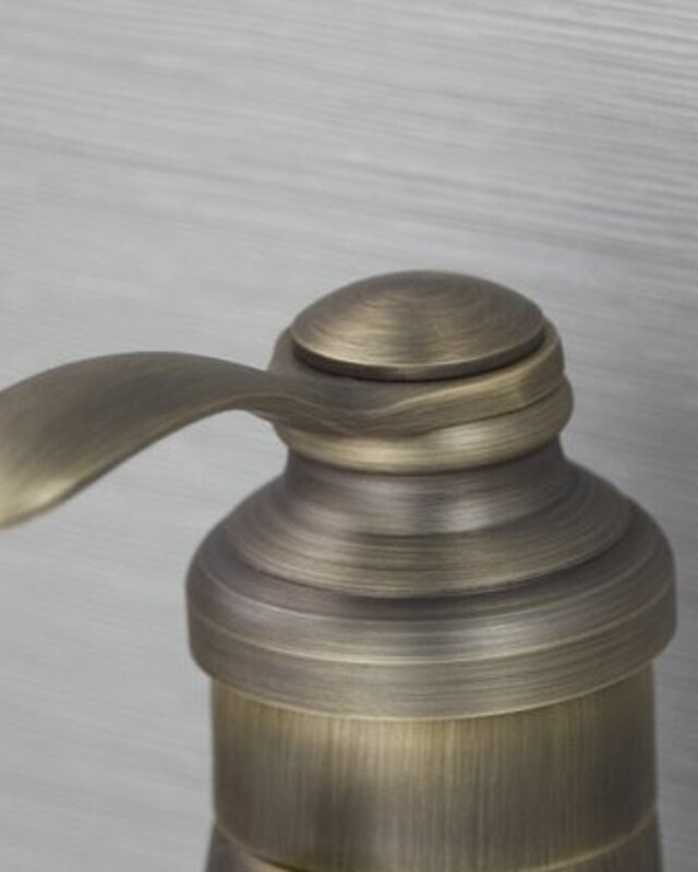 Rene Houtman Klassieke Bronzen Wastafelkraan