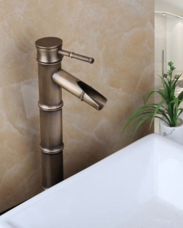 Rene Houtman Bamboe Stijl - Waterval kraan