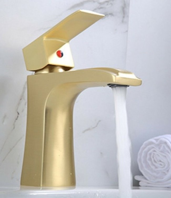 Rene Houtman Mengkraan - Mat Goud