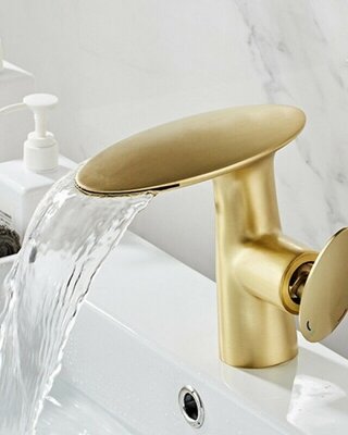 Rene Houtman Mat Gouden Waterval Kraan
