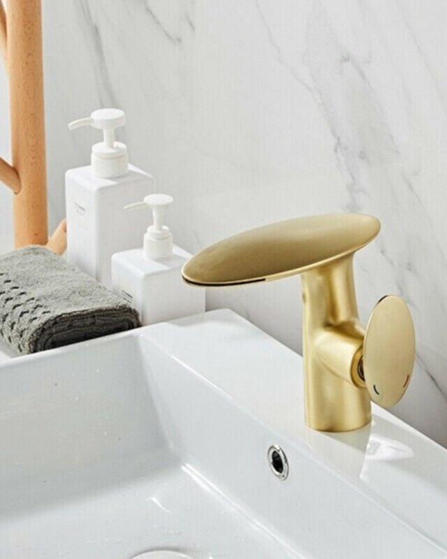 Rene Houtman Mat Gouden Waterval Kraan