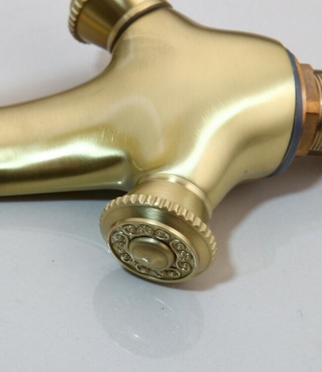 Rene Houtman Gebogen Mat Gouden Kraan