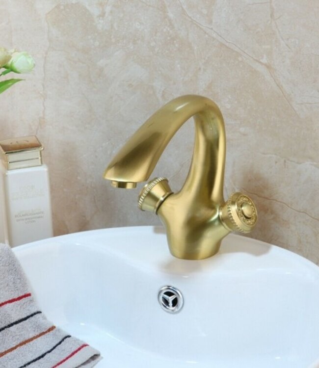 Rene Houtman Gebogen Mat Gouden Kraan