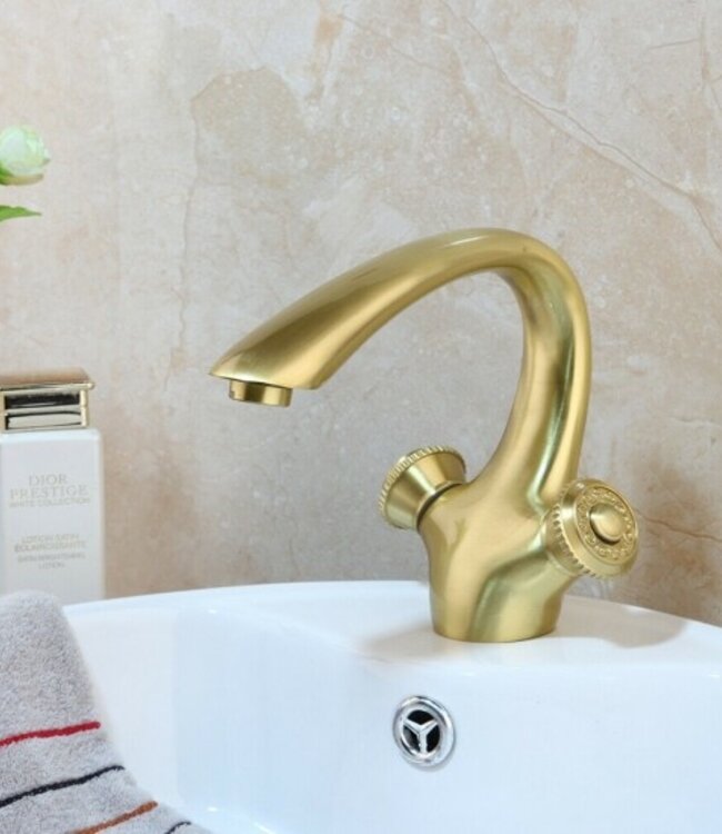 Rene Houtman Gebogen Mat Gouden Kraan