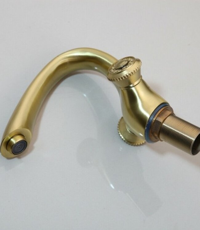 Rene Houtman Gebogen Mat Gouden Kraan