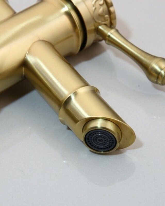 Rene Houtman Mat Gouden Badkamer Kraan